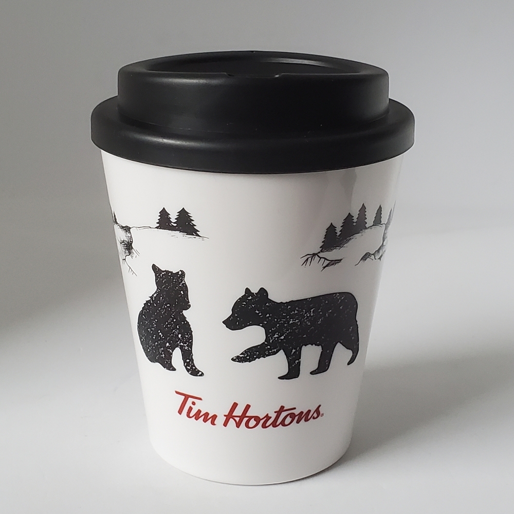 Tim Hortons 2018 Limited Edition Bear Reusable Togo Plastic Travel Mug w/ Lid